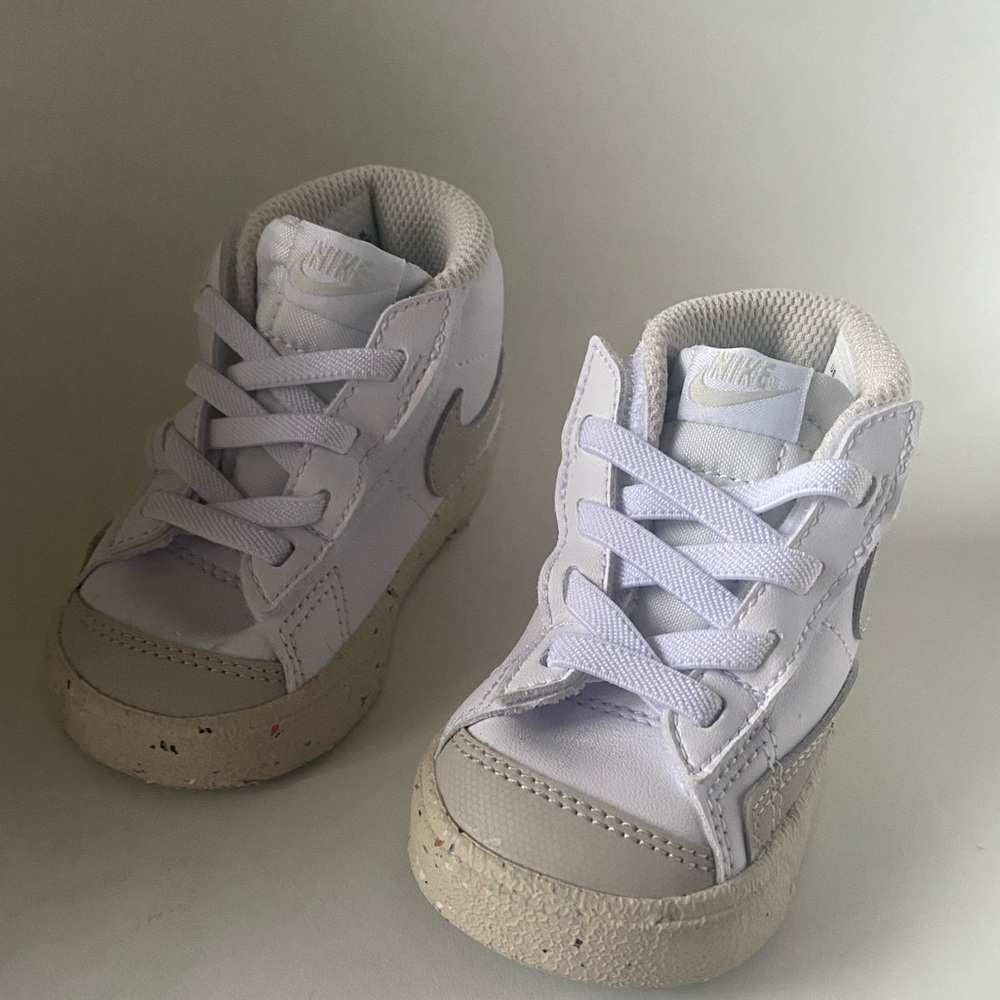 Baby Size 4c - NIKE BLAZER MID '77 - WHITE/LIGHT BONE/VOLT